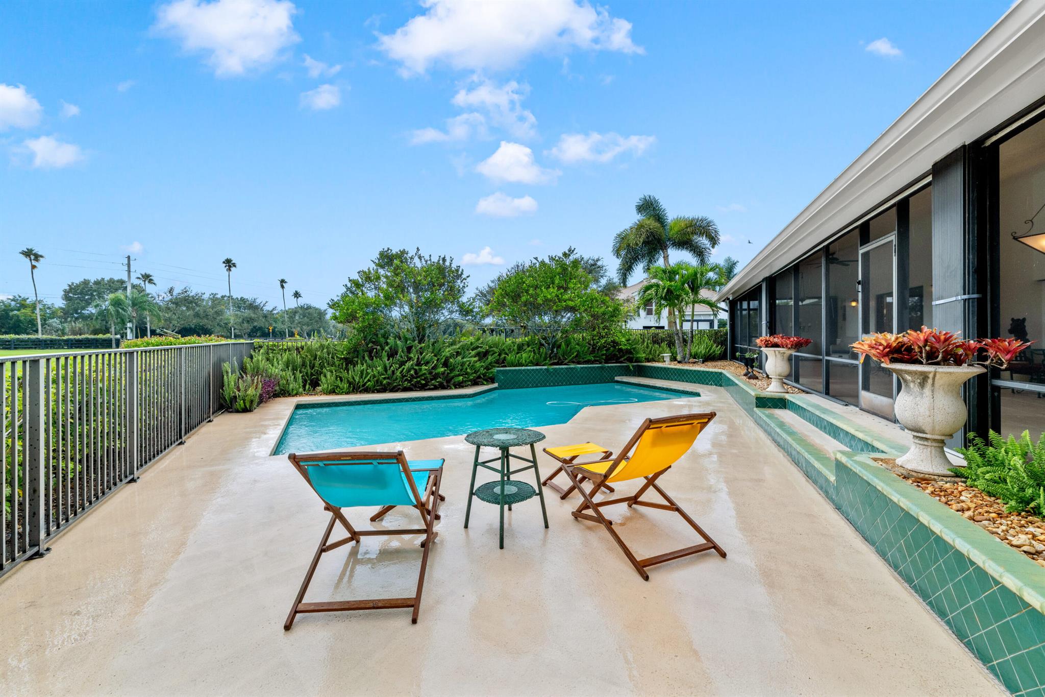 SADDLE TRAIL PARK OF WELL - Residential