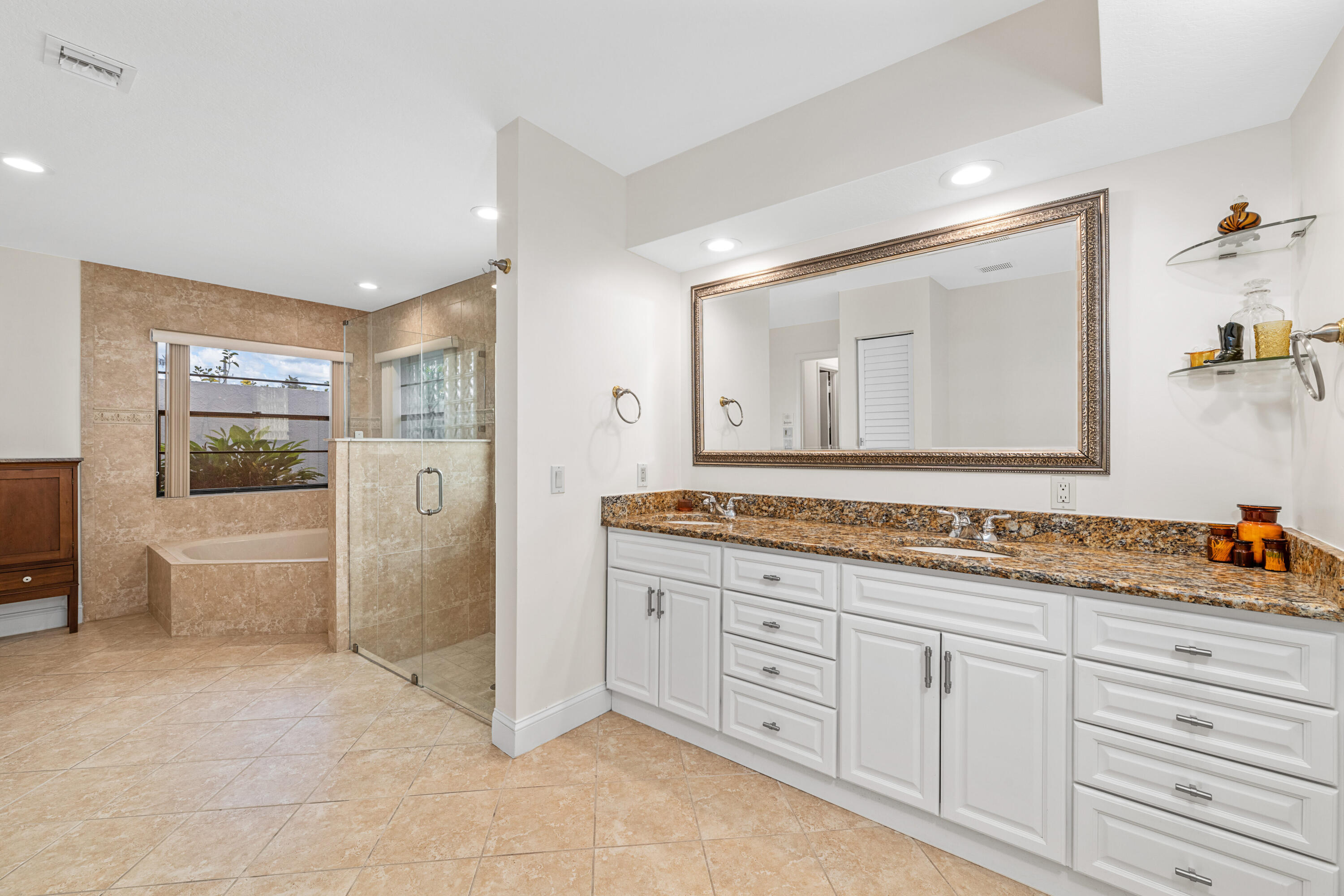 SADDLE TRAIL PARK OF WELLINGTON - Residential