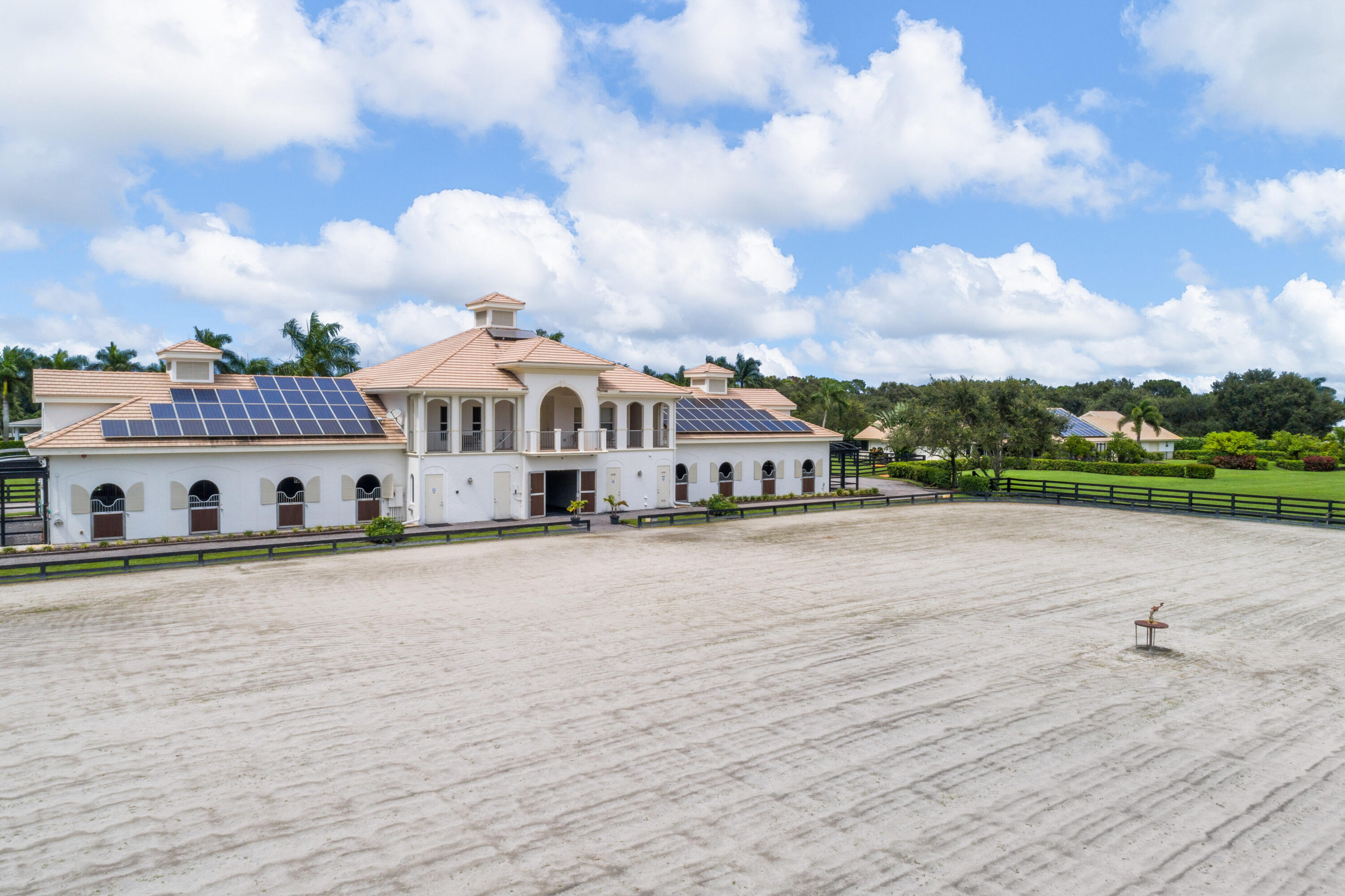 SADDLE TRAIL PARK OF WELLINGTON - Residential