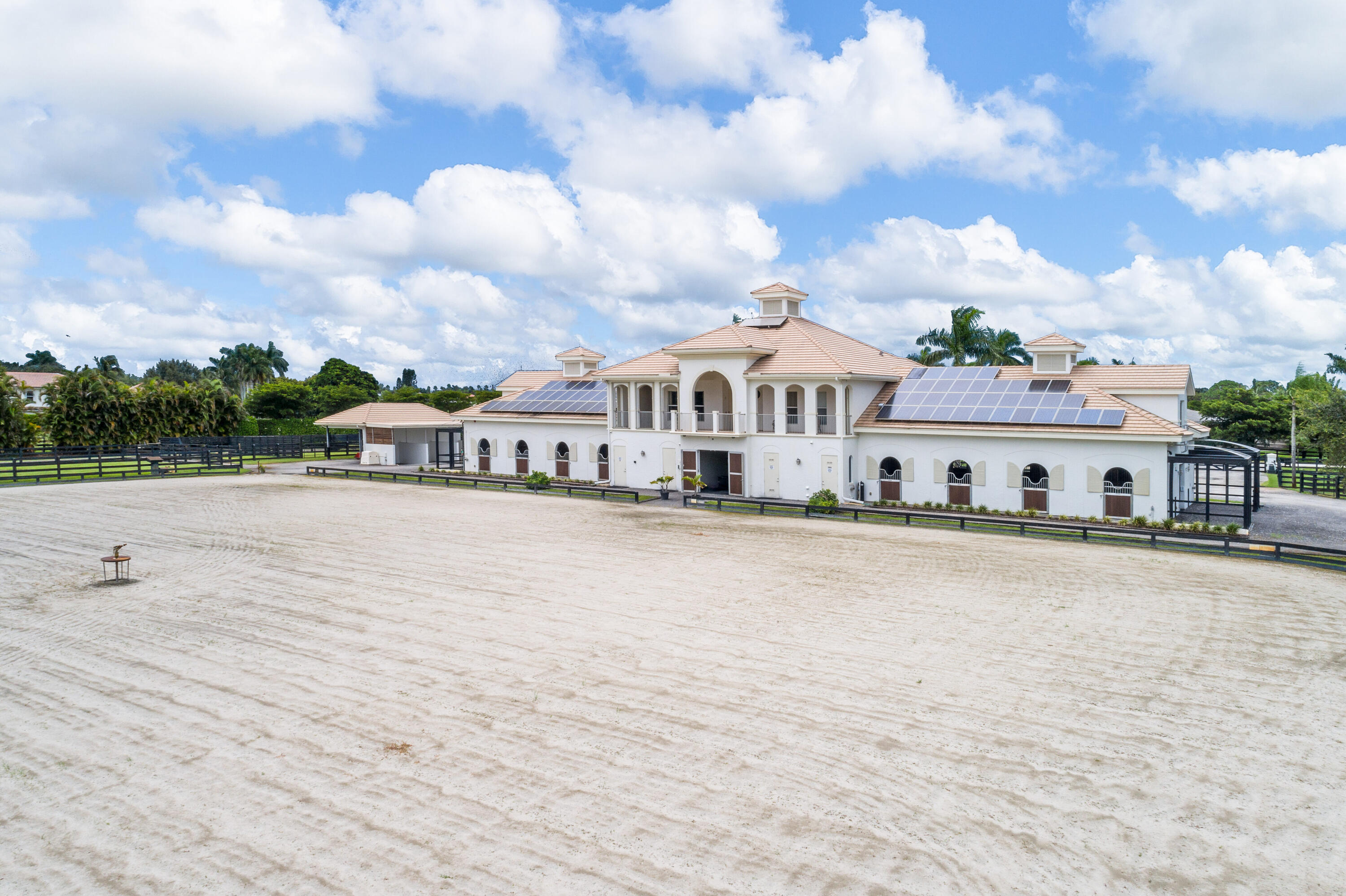SADDLE TRAIL PARK OF WELLINGTON - Residential