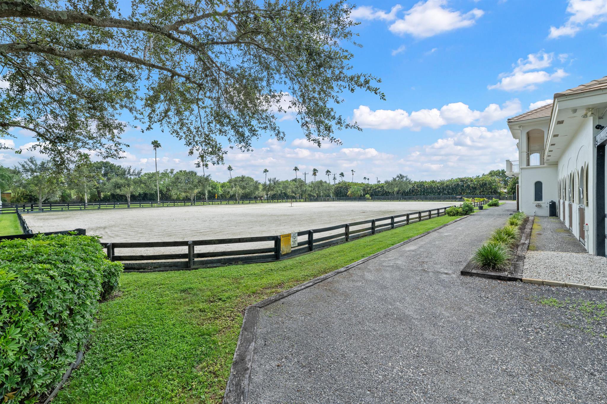 SADDLE TRAIL PARK OF WELL - Residential
