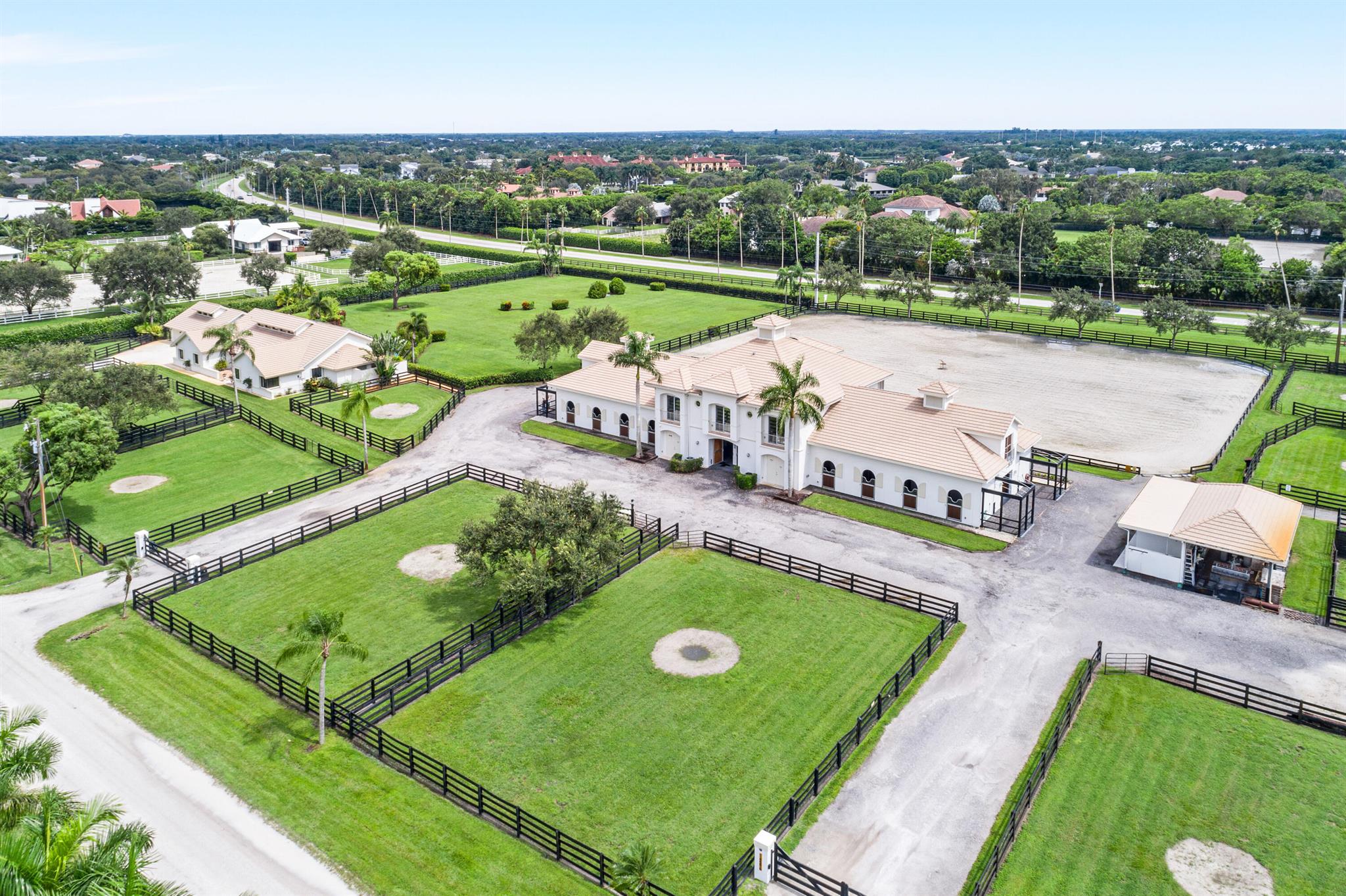 SADDLE TRAIL PARK OF WELL - Residential