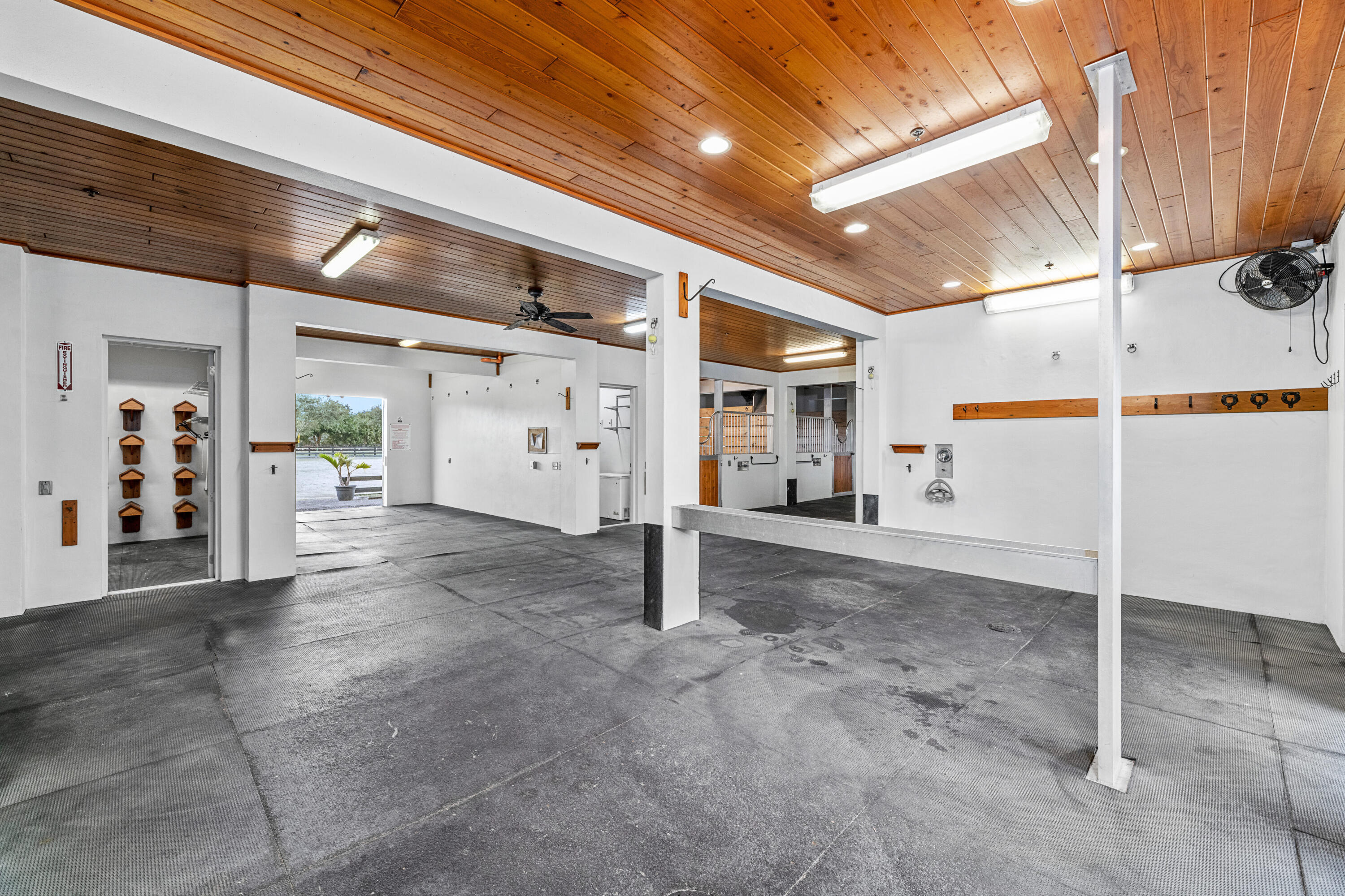 SADDLE TRAIL PARK OF WELLINGTON - Residential