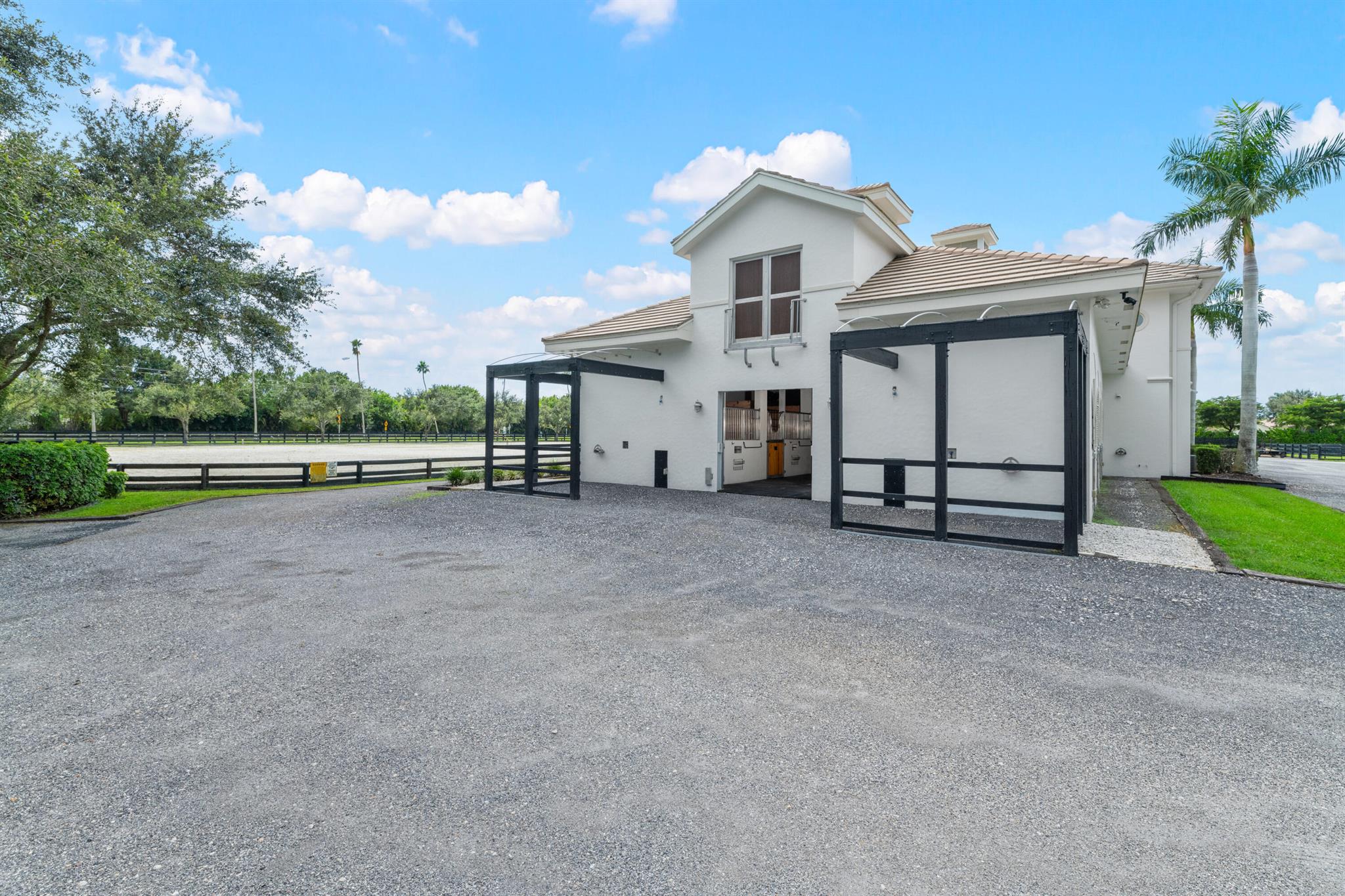 SADDLE TRAIL PARK OF WELL - Residential