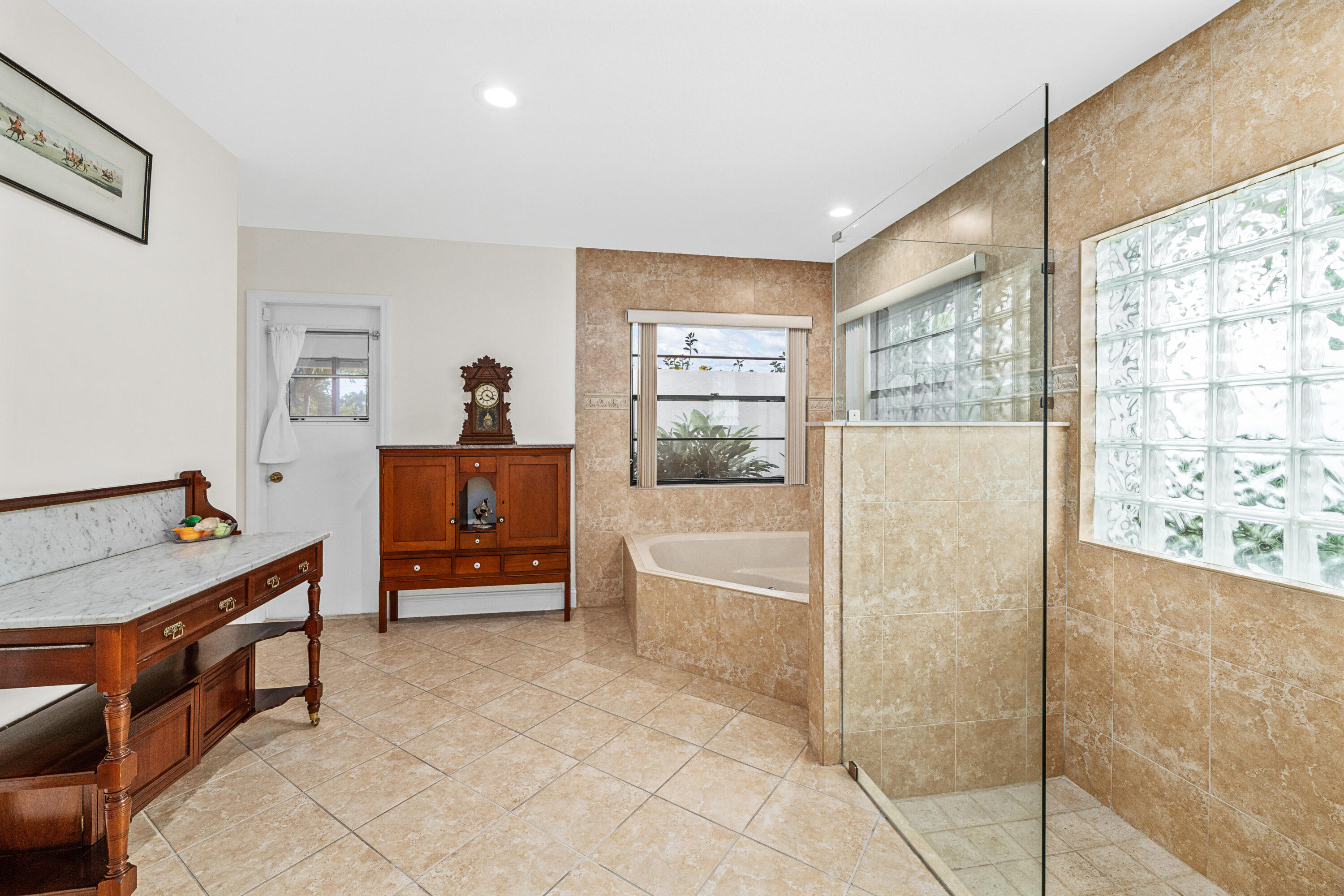 SADDLE TRAIL PARK OF WELLINGTON - Residential