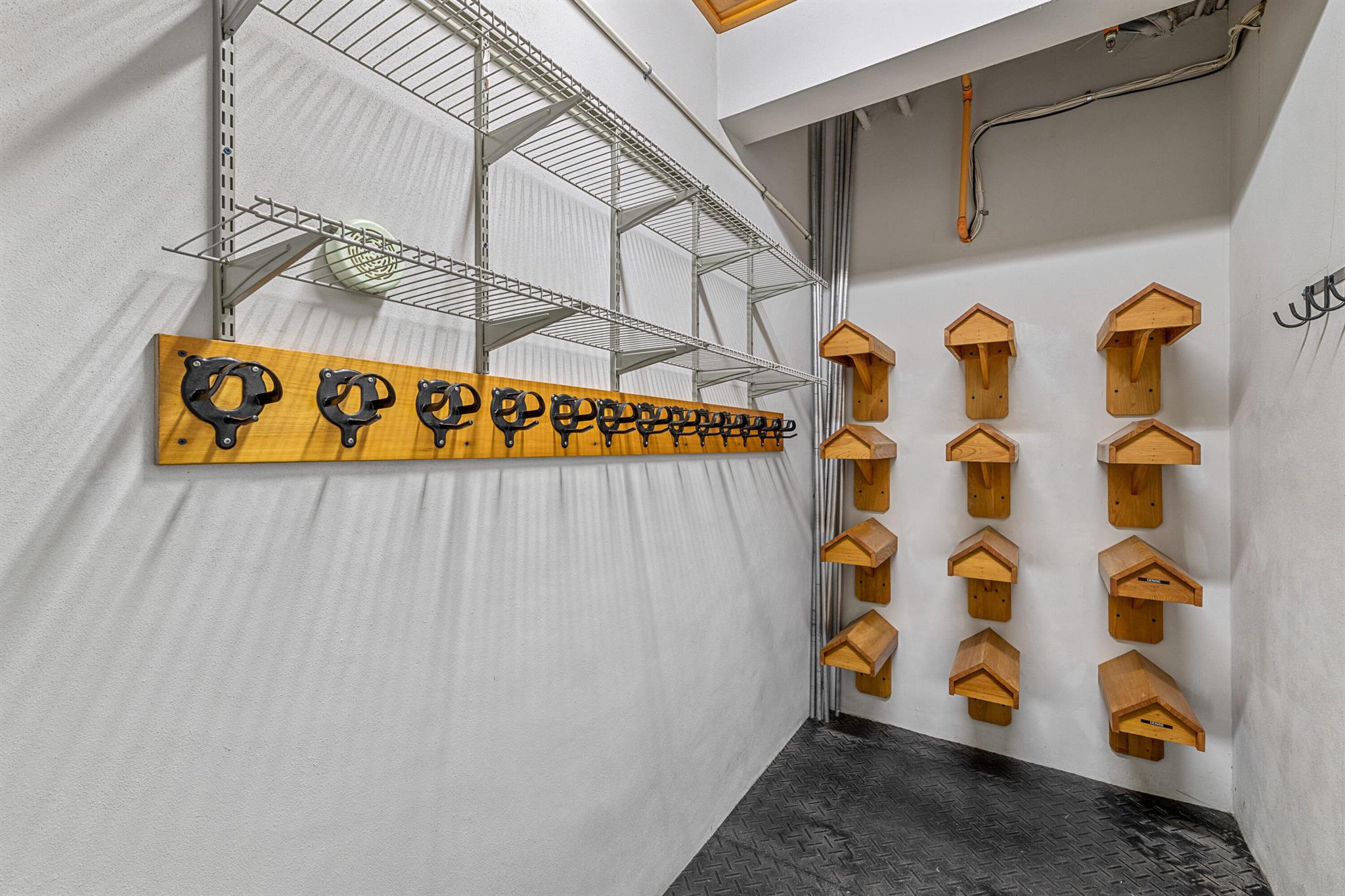 SADDLE TRAIL PARK OF WELL - Residential