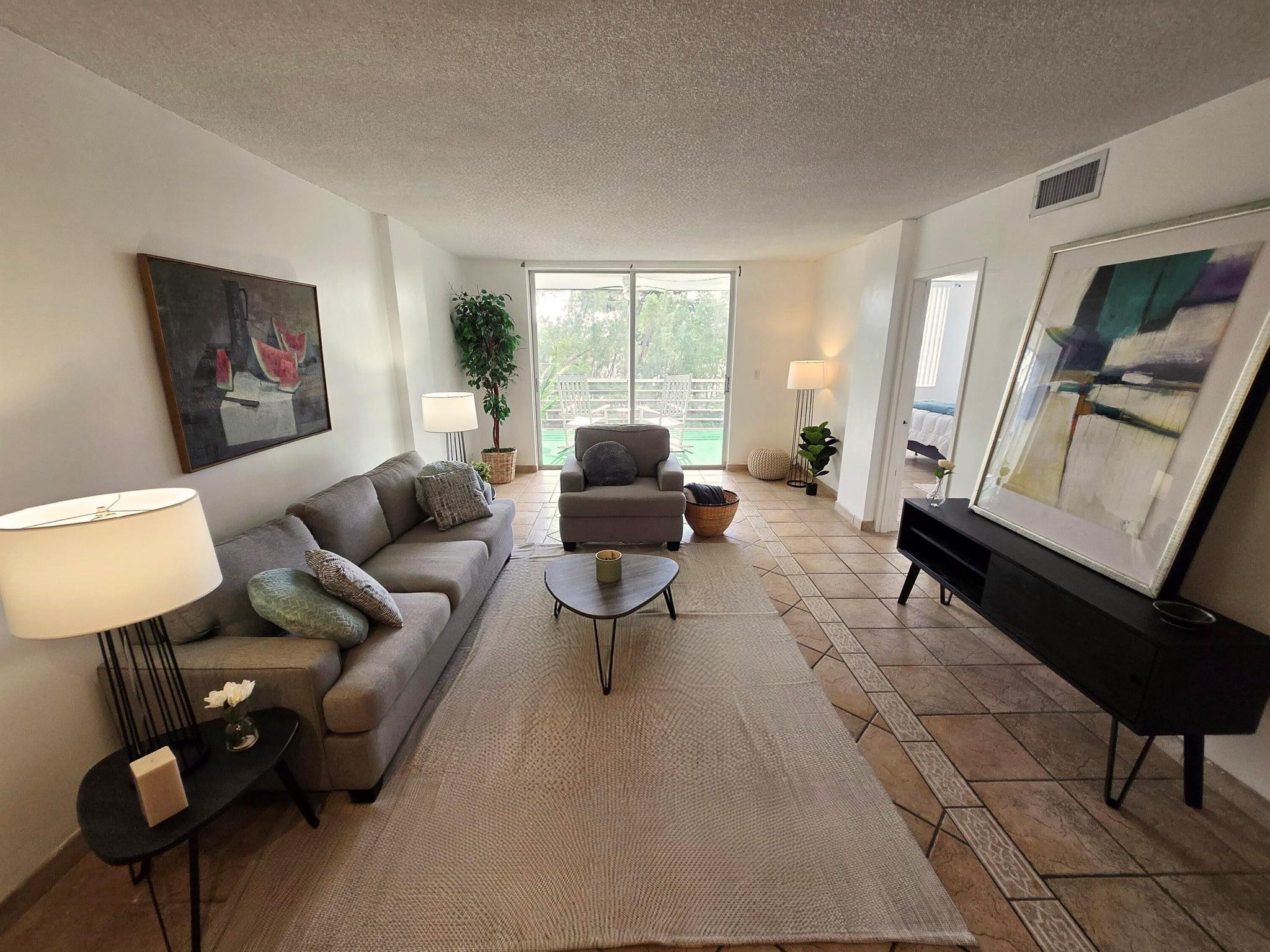 EASTERN SHORES WHITE HOUS - Residential Lease