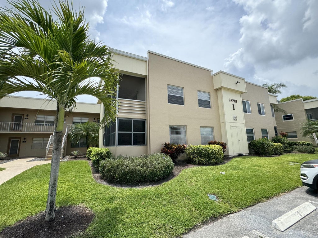 Photo of 390 Capri I, Delray Beach, FL 33484 (MLS # R10987893)