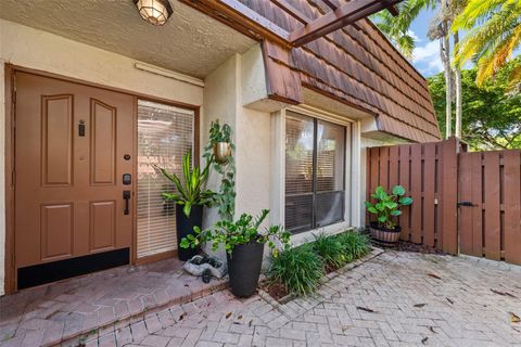 11927 SW 13th court - Davie FL 33325