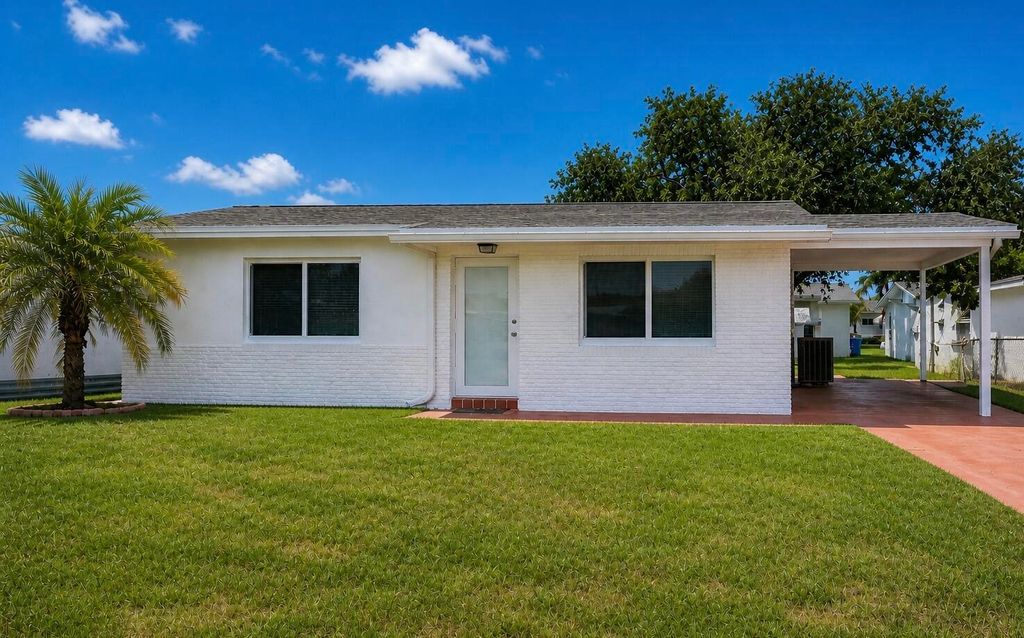 Photo of 1045 NW 73rd Avenue, Margate, FL 33063 (MLS # B26023135)