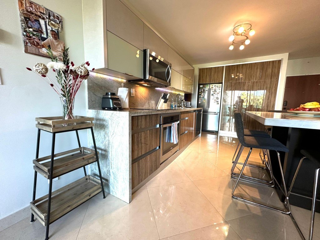 4001 S Ocean Drive 3H