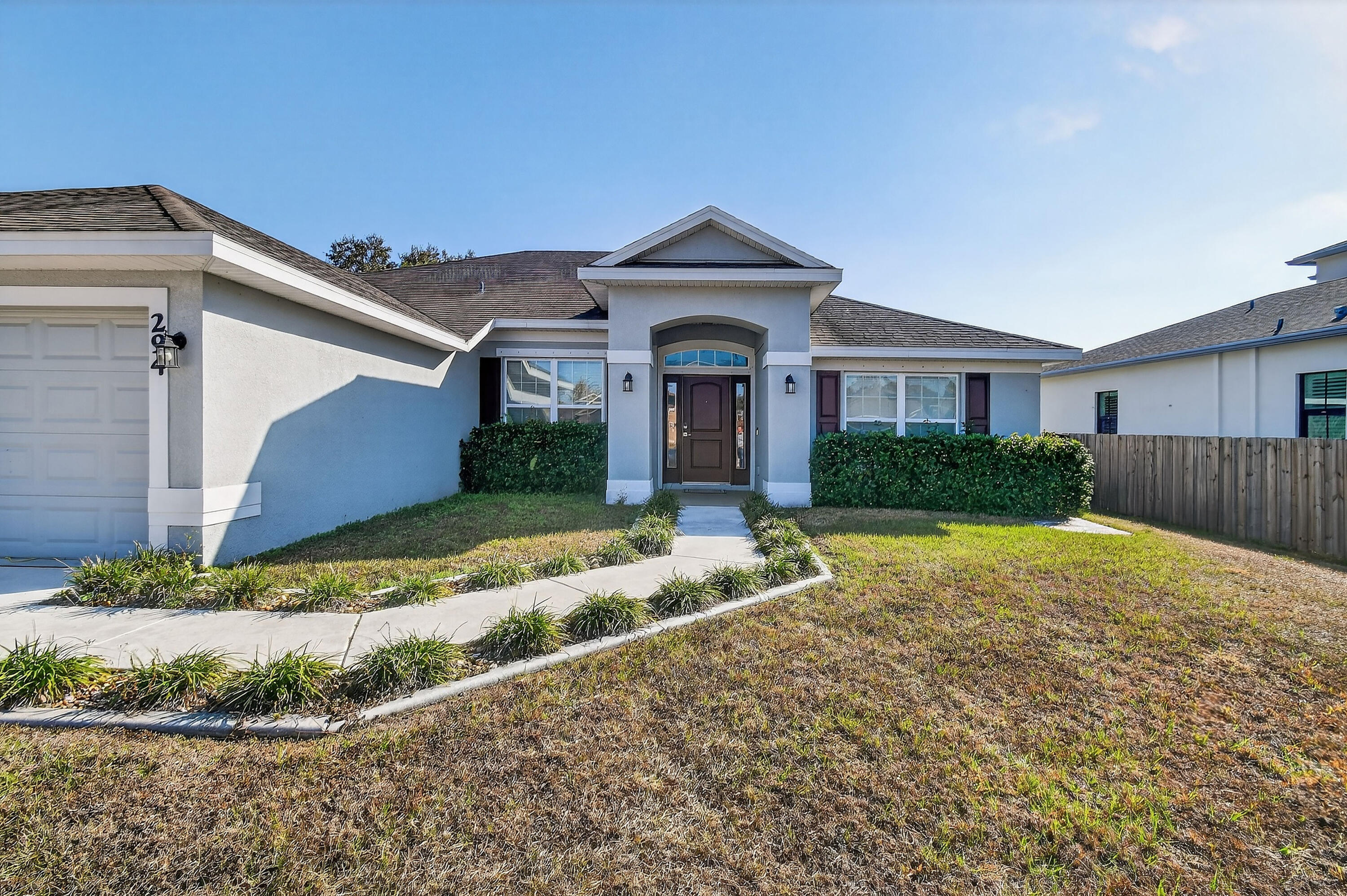 294 SW Statler Avenue