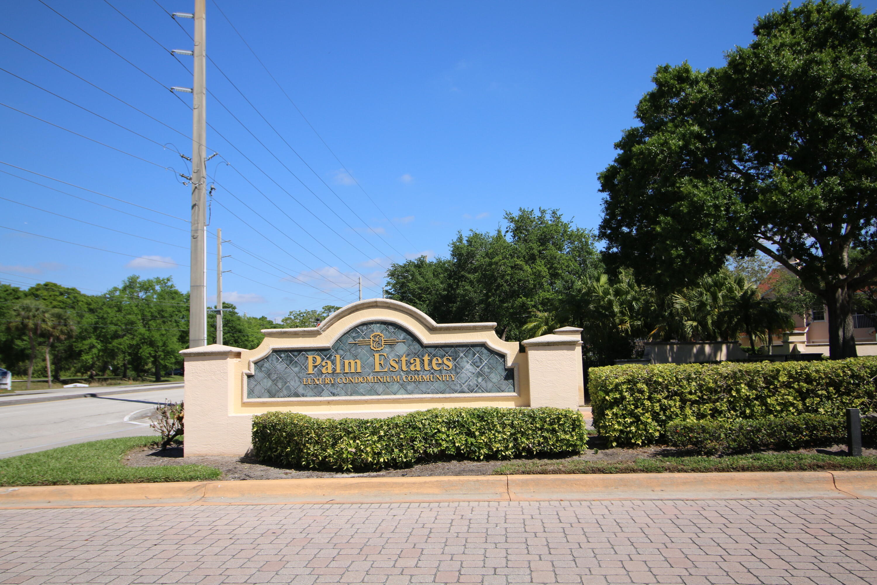 PALM ESTATES AT VERO BEACH CONDO - Residential