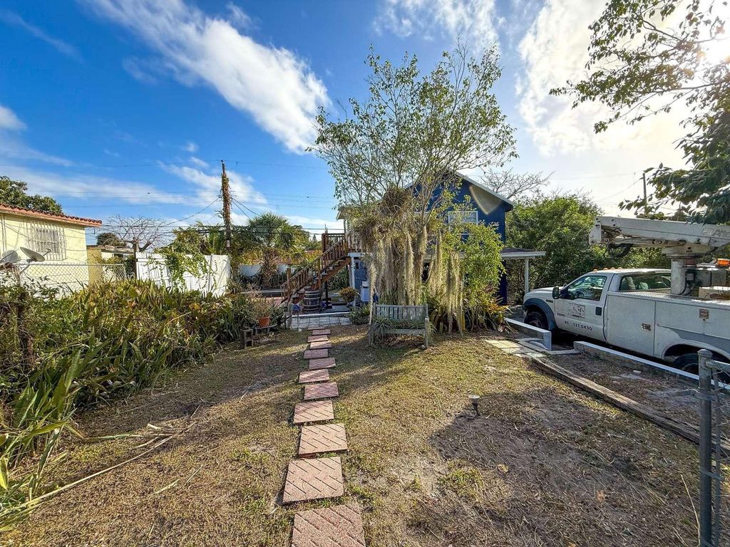 Photo of 920 Selkirk Street, West Palm Beach, FL 33405 (MLS # F10555730)