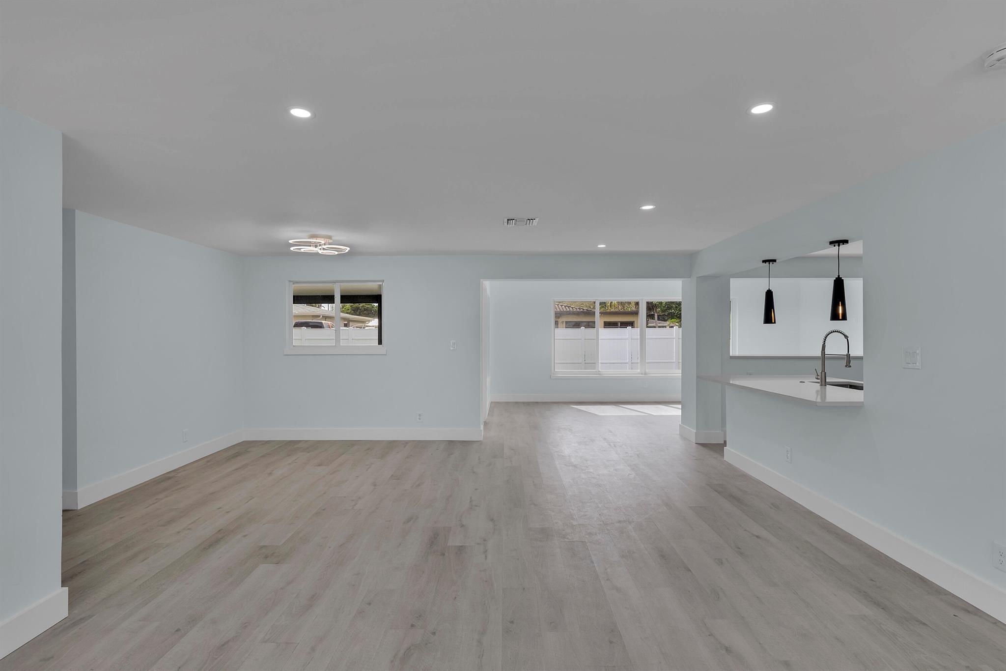 260 NE 28th Terrace