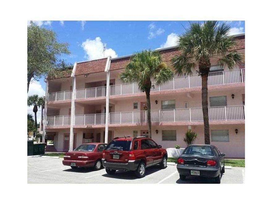 DROP DEAD MOVE IN CONDITION CONDO!   ALL AGES WELCOME!  COMPLETELY REMODELED KITCHEN WITH RAISED PANEL DOORS, GRANITE COUNTERS AND BACKSPLASH, RECESSED LIGHTING. TOP OF THE LINE KITCHENAIDE APPLIANCES (DISWASHER NEVER USED) AND WASHER/DRYER INSIDE AS WELL .  SEEMLESS SMOOTH FINISH CEILINGS AND WALLS. PLUSH CARPET THRU OUT LIKE WALKING ON PILLOWS. MASTER BEDROOM HAS PLENTY OF CLOSETS AND NEW CABINETS. OVERSIZED SCREEN PATIO OVERLOOKS TRANQUIL POND. SIMPLY PERFECT!