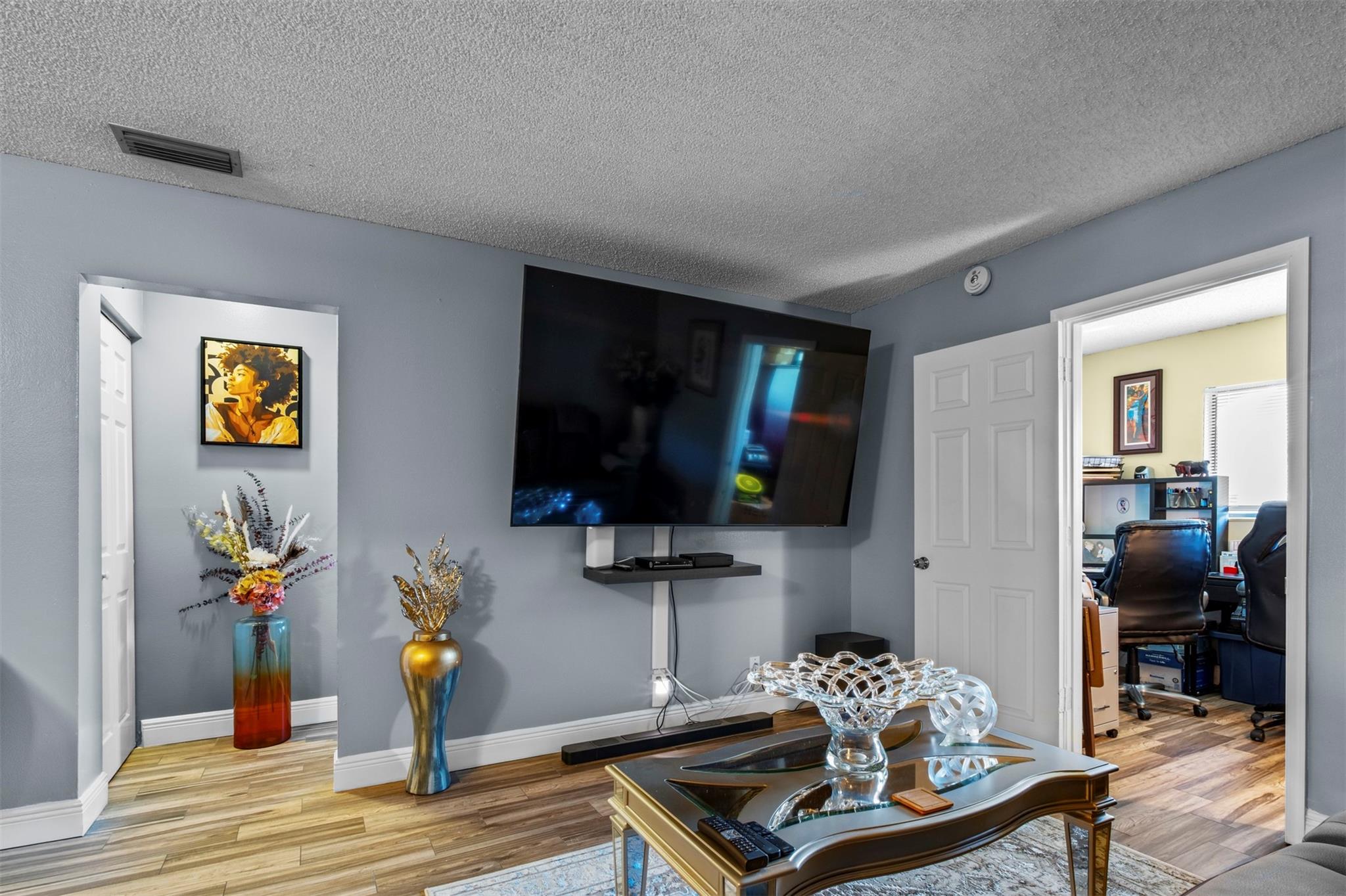 Royale Gardens - Residential