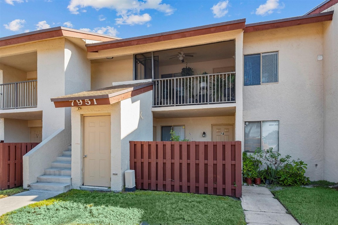 Royale Gardens - Residential