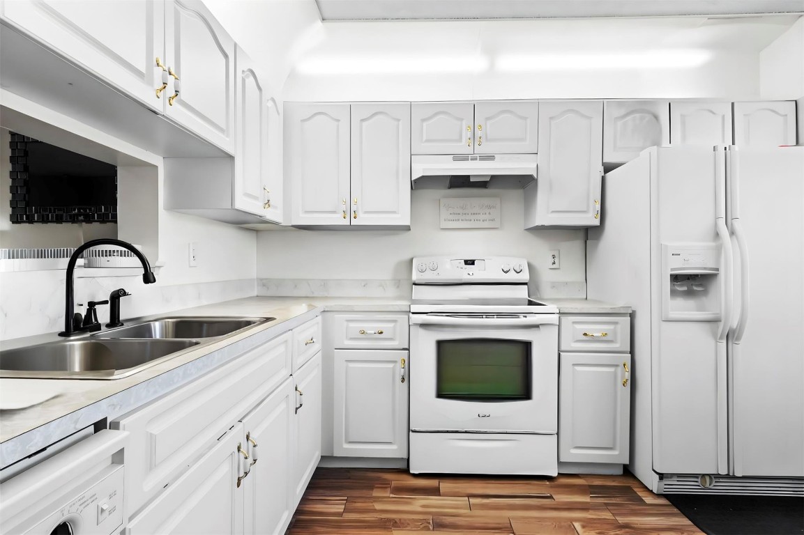 Royale Gardens - Residential