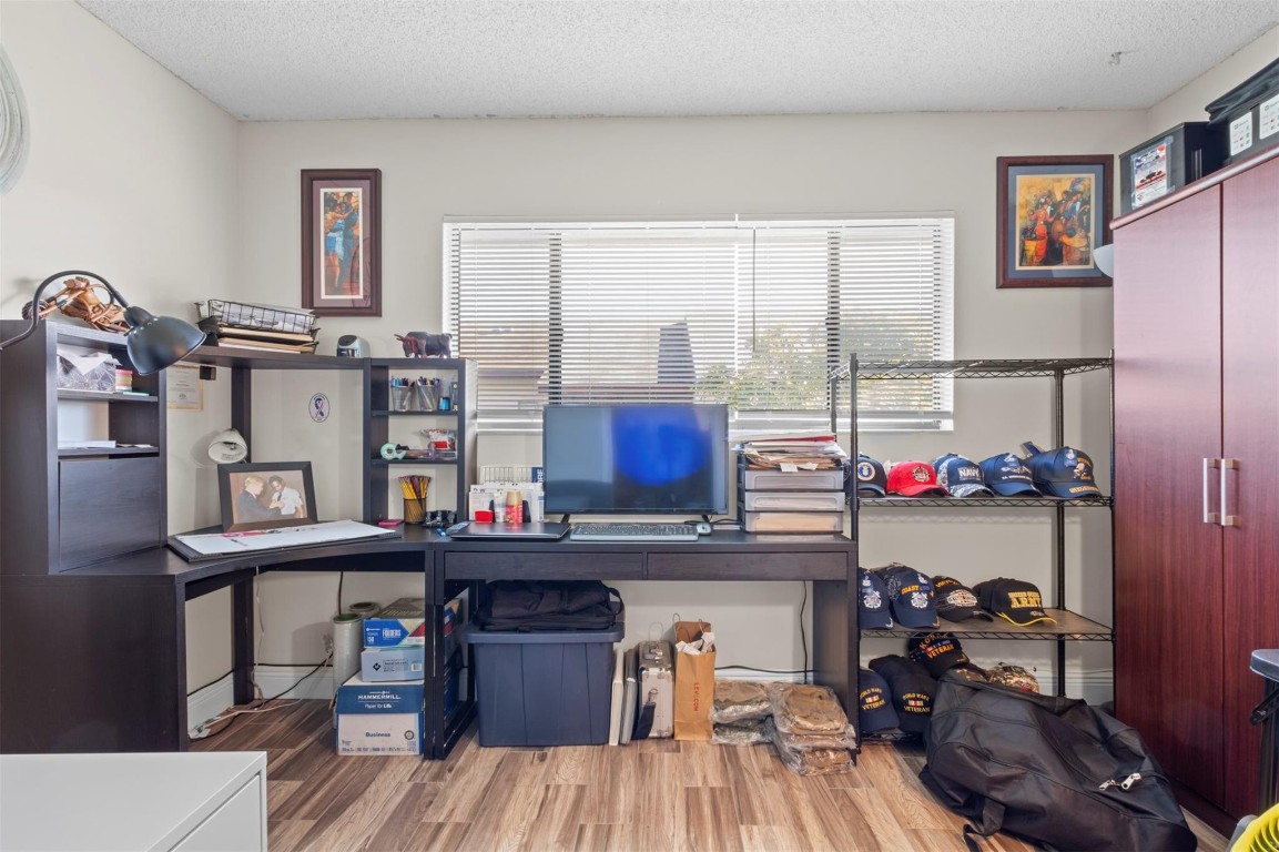 Royale Gardens - Residential