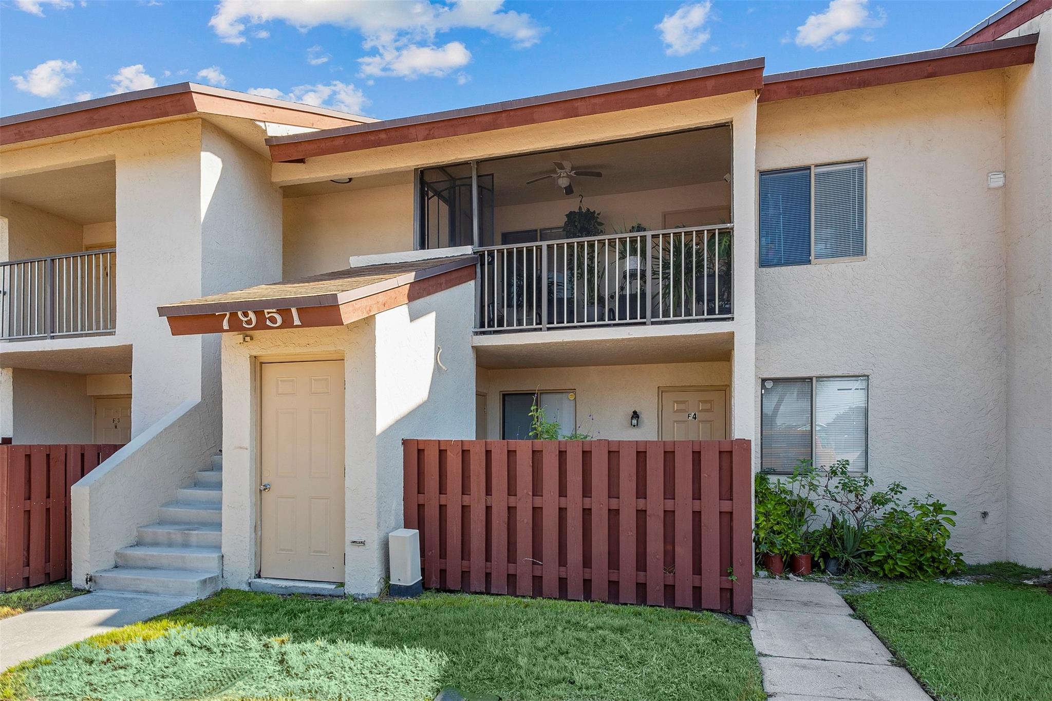 Royale Gardens - Residential