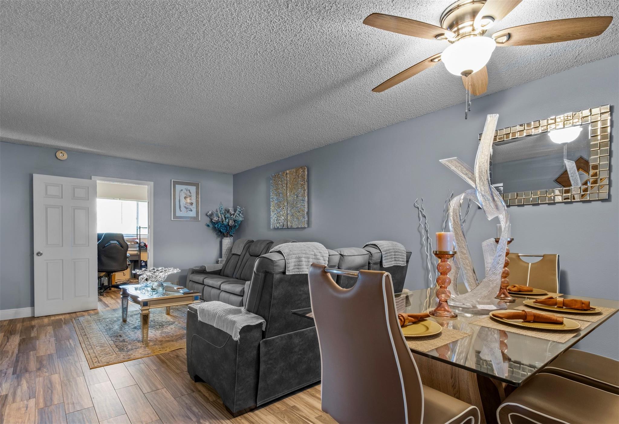 Royale Gardens - Residential