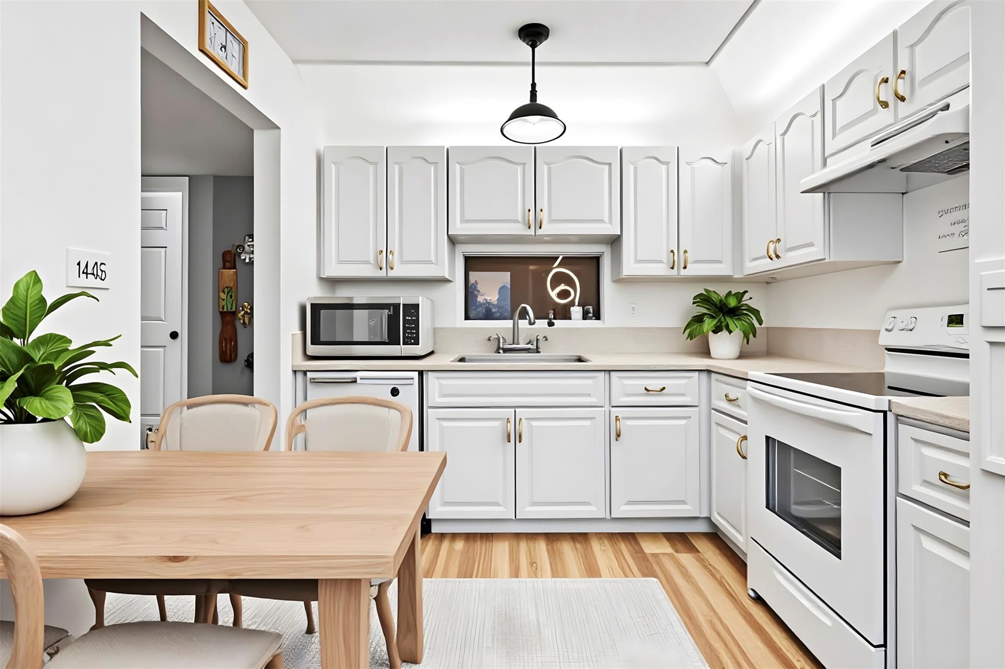 7951 Southgate Blvd 10F