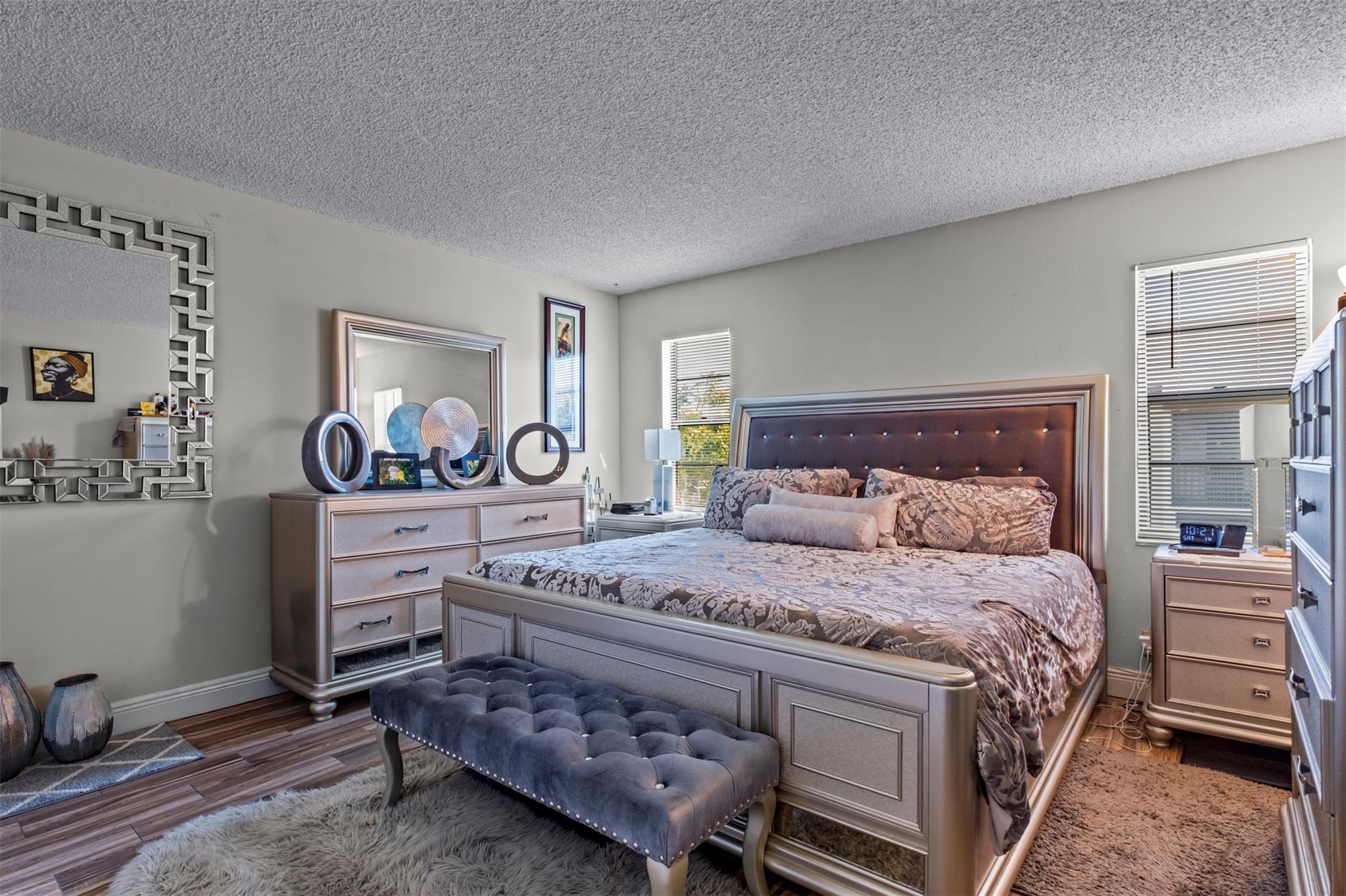 Royale Gardens - Residential