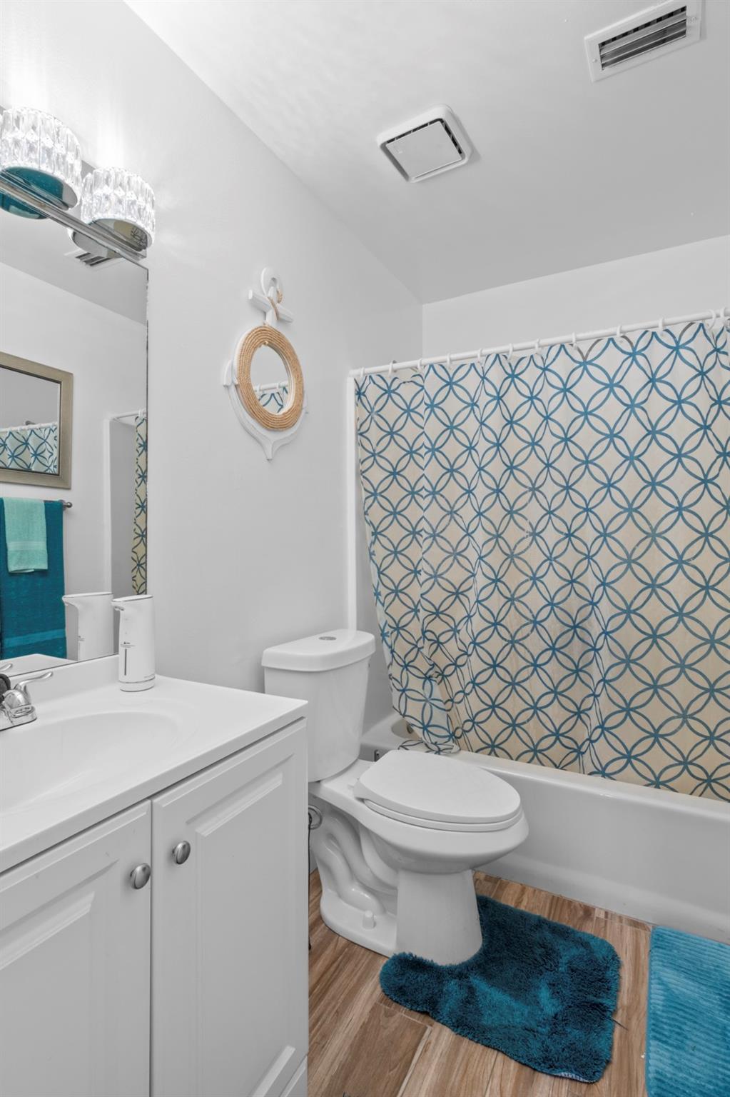 Royale Gardens - Residential