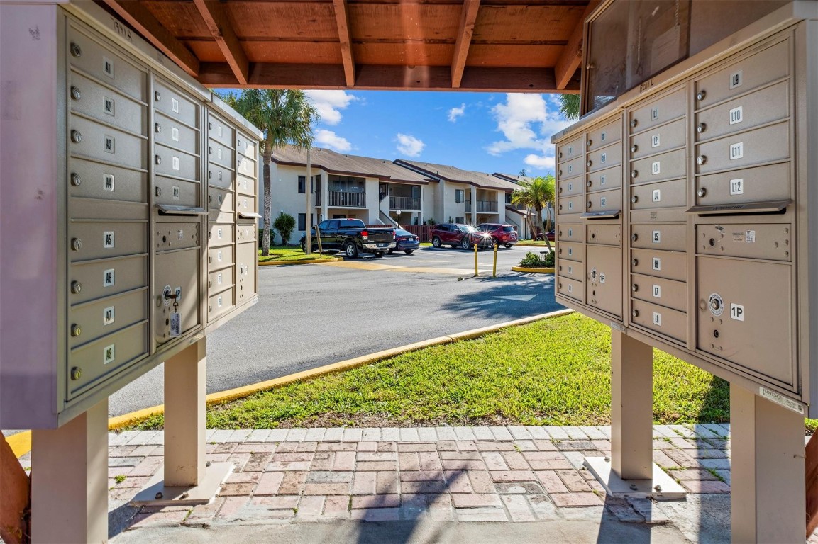 Royale Gardens - Residential