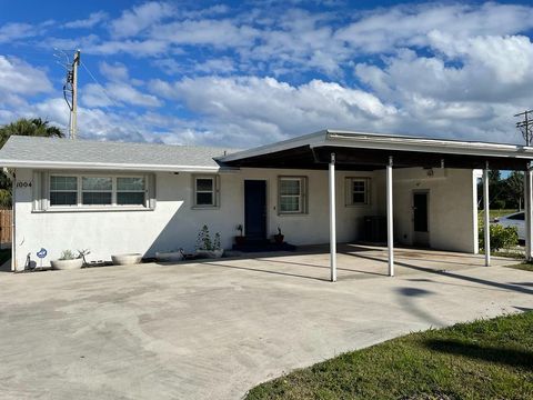 A home in Lake Worth Beach