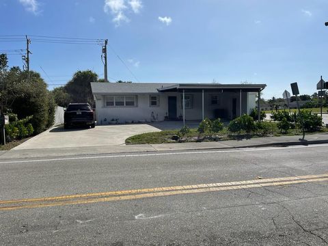 A home in Lake Worth Beach