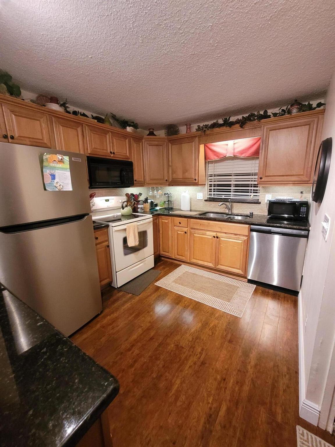 BEACON 21 CONDO - Residential Lease