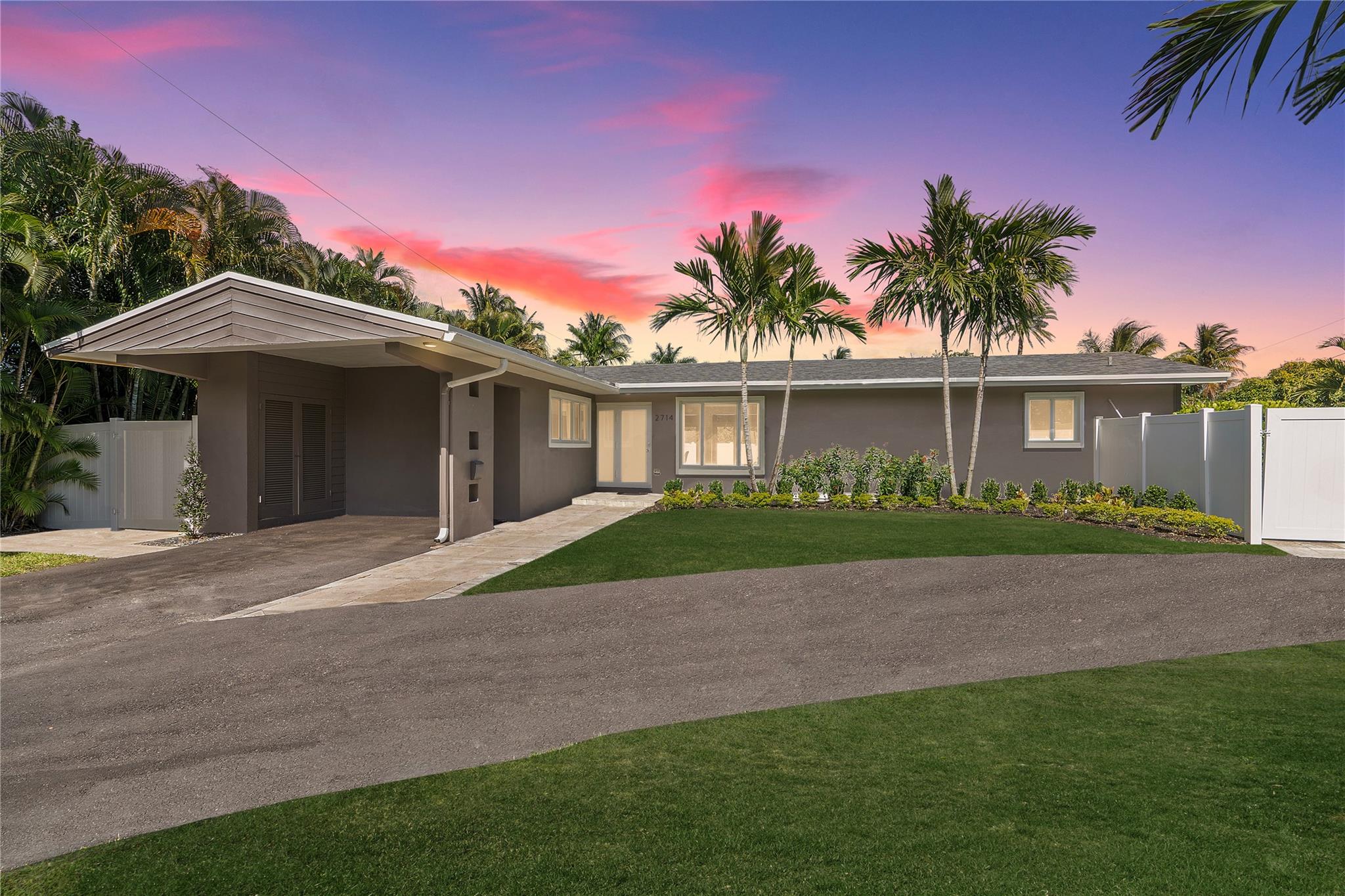 2714 Coral Shores Dr