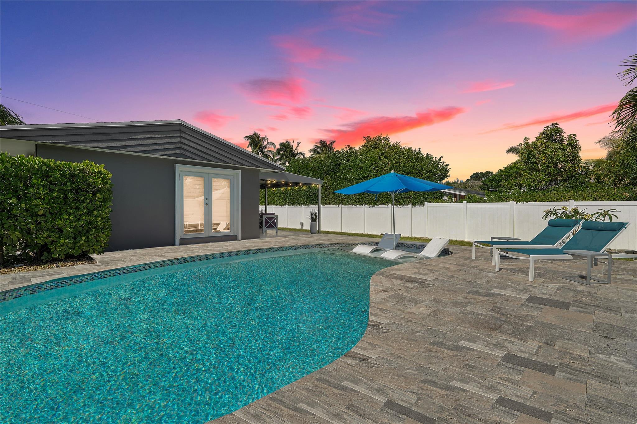 2714 Coral Shores Dr