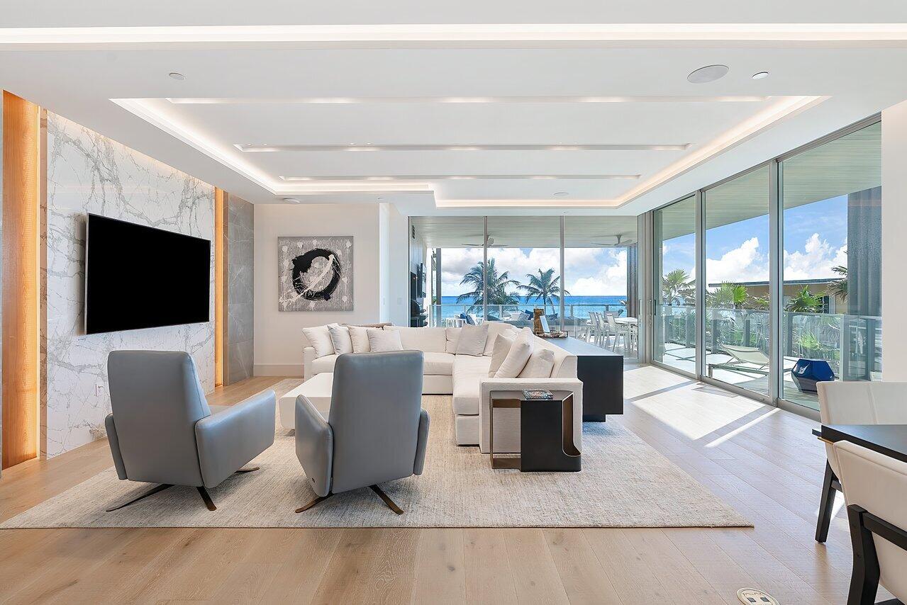1901 S Ocean Boulevard 10, Delray Beach, FL, 33483/$65,000 2 1901 S Ocean Boulevard 10