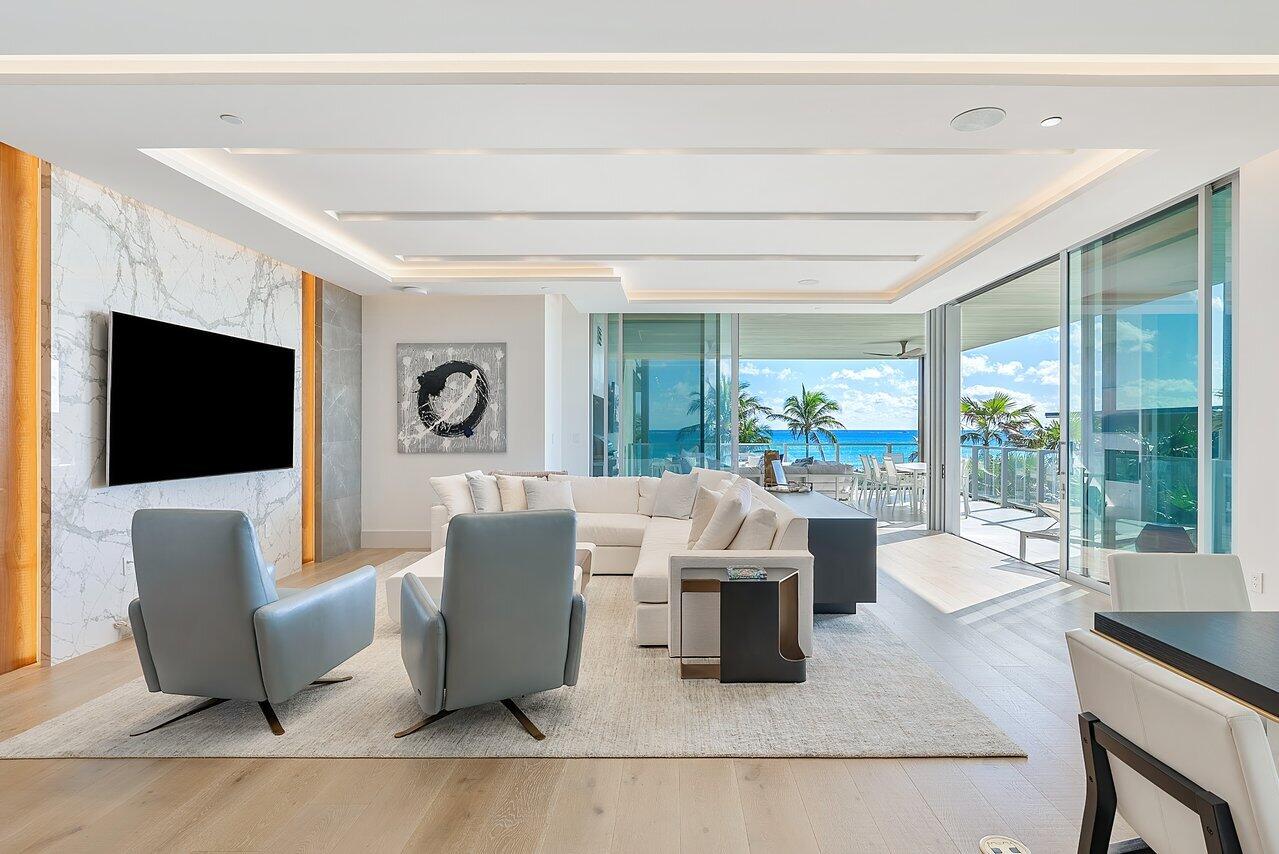 1901 S Ocean Boulevard 10, Delray Beach, FL, 33483/$65,000 3 1901 S Ocean Boulevard 10