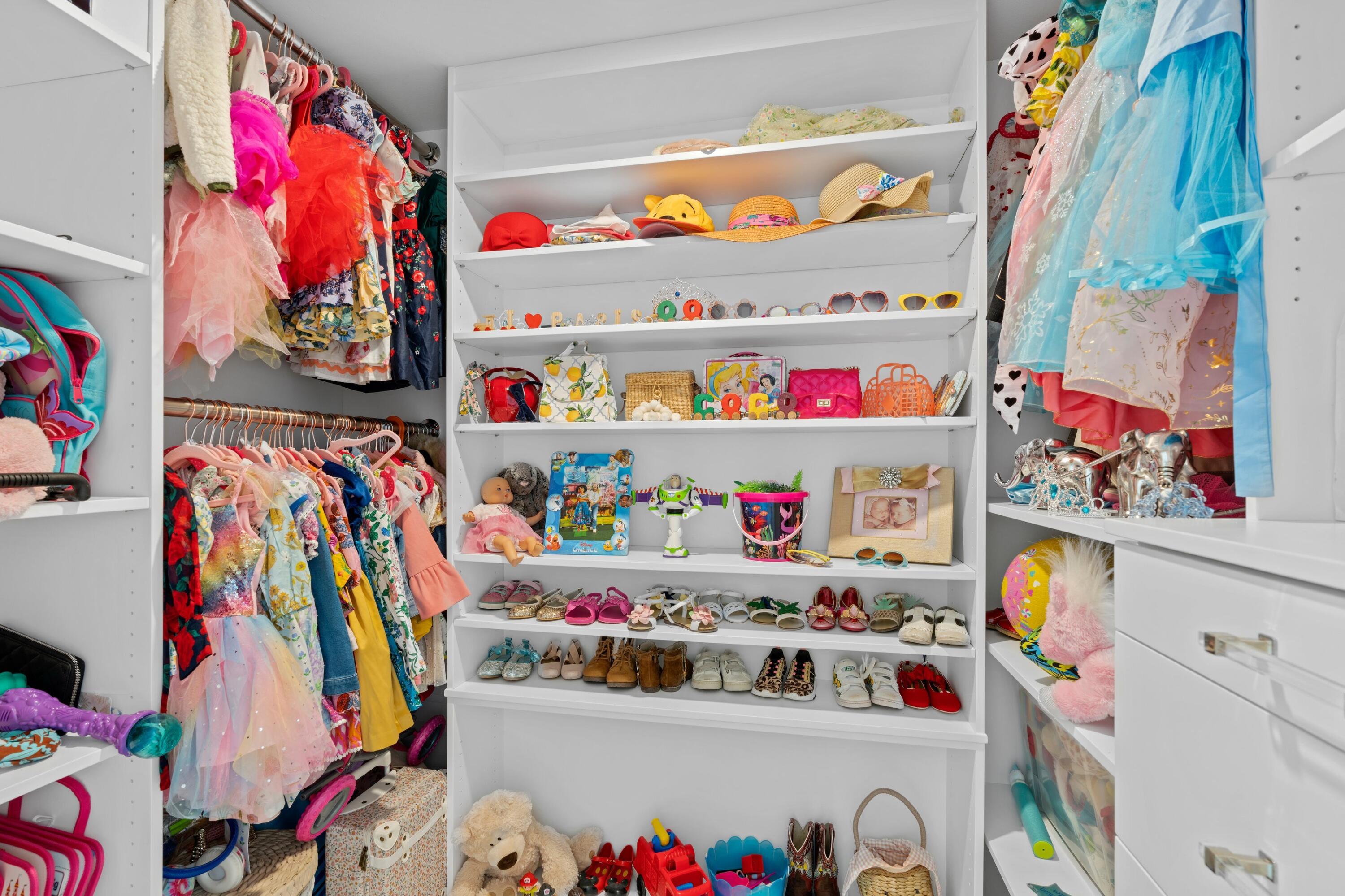 COVE COND - Residential