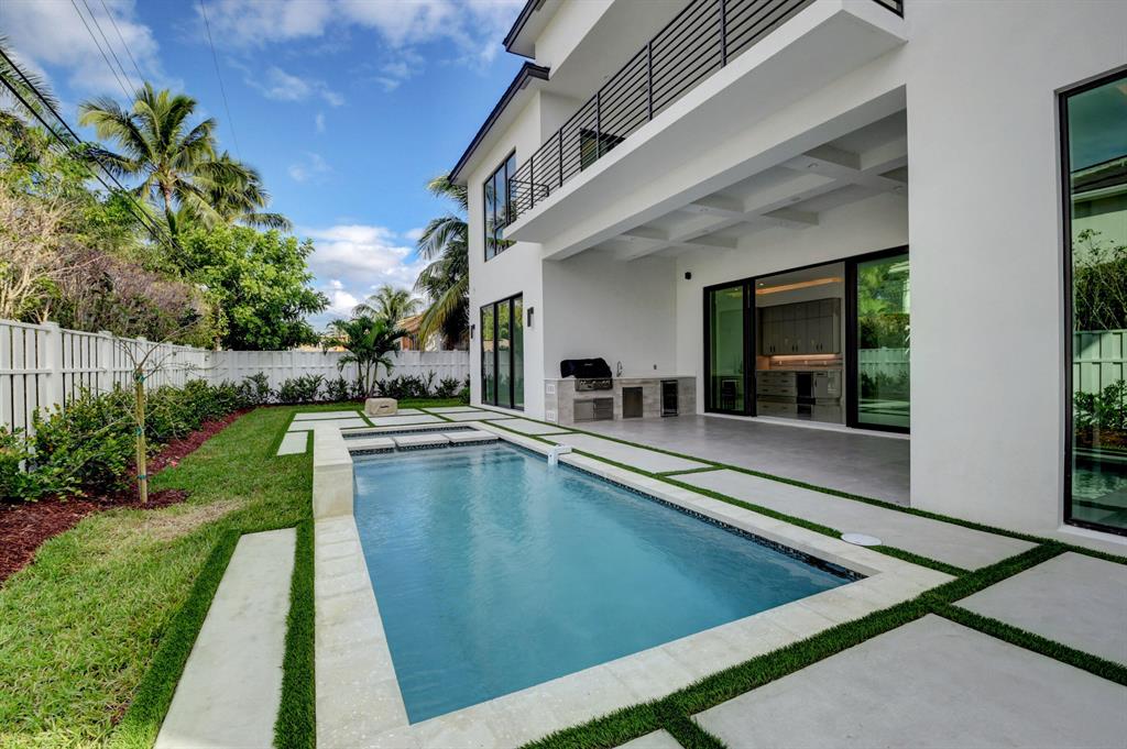 BOCA VILLAS - Residential