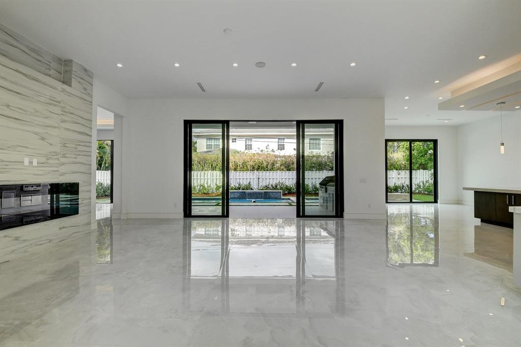 BOCA VILLAS - Residential