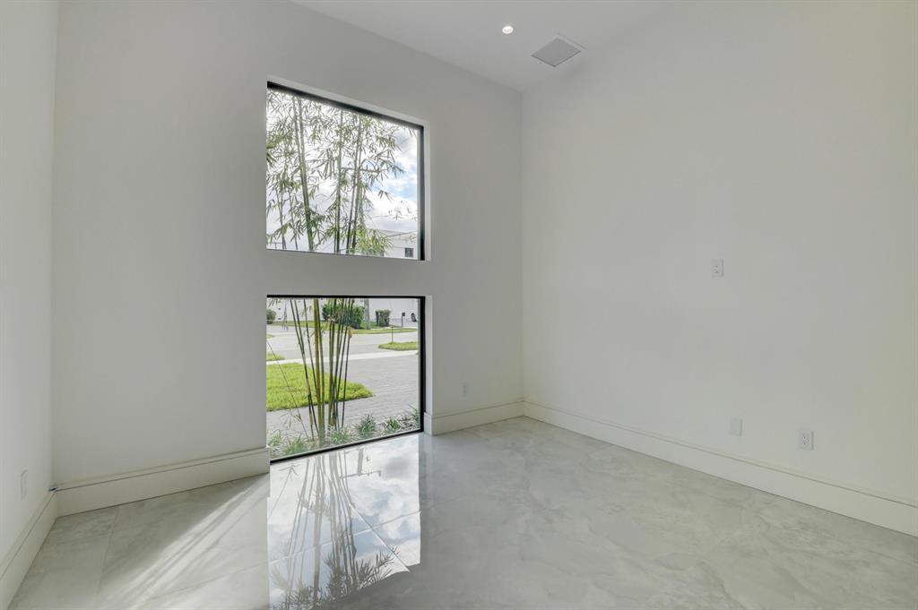 BOCA VILLAS - Residential