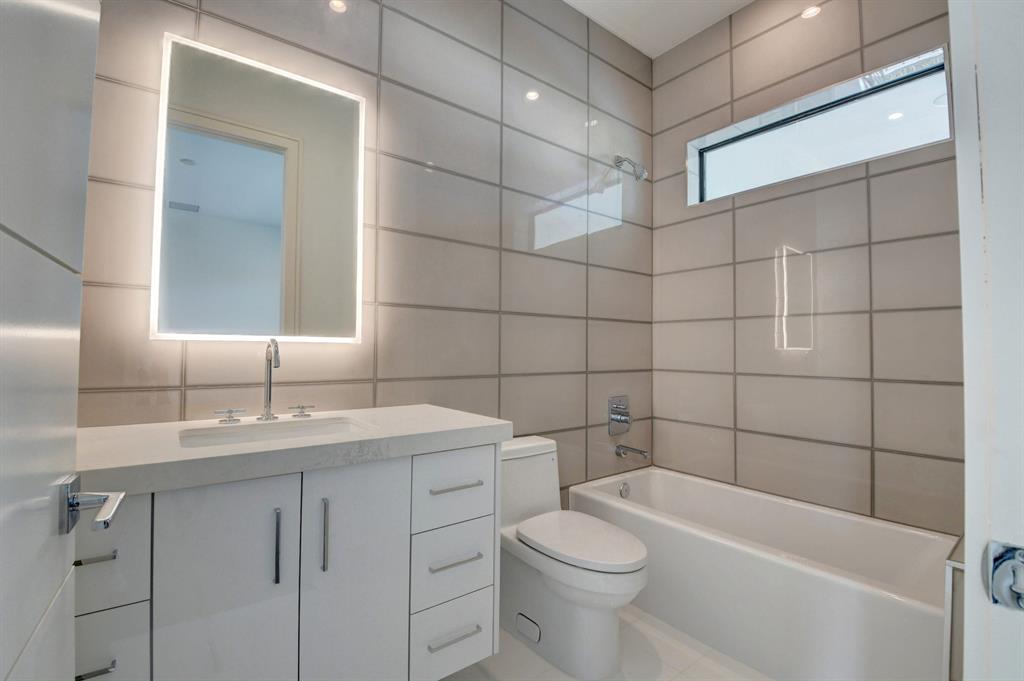 BOCA VILLAS - Residential