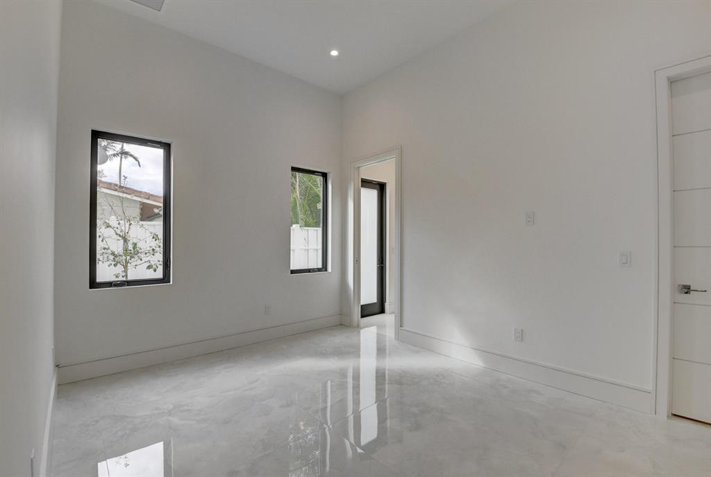 BOCA VILLAS - Residential