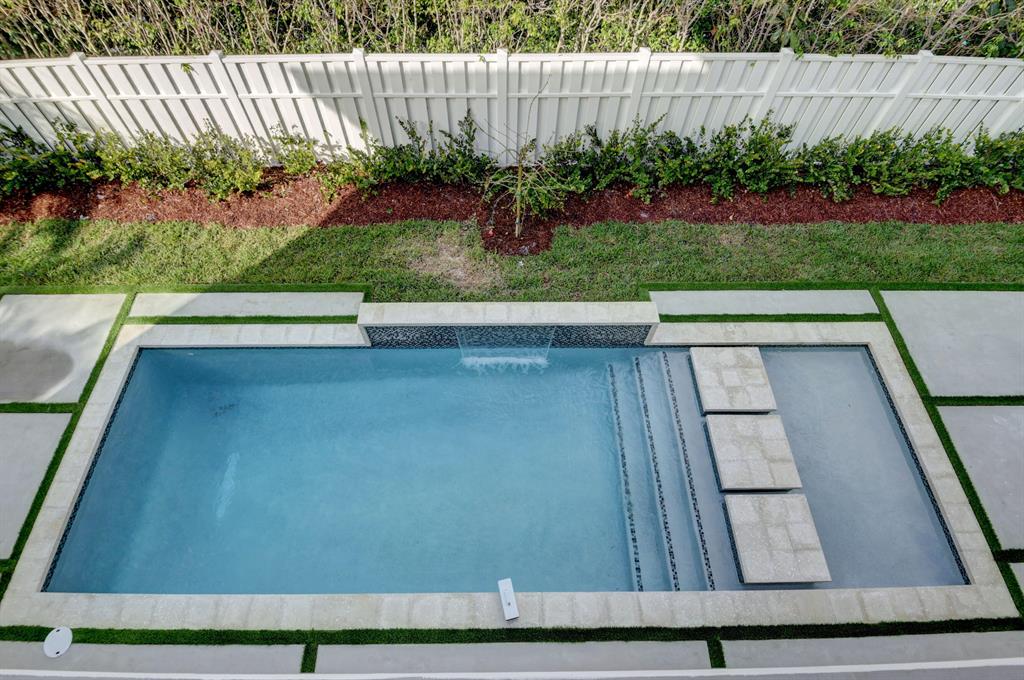 BOCA VILLAS - Residential