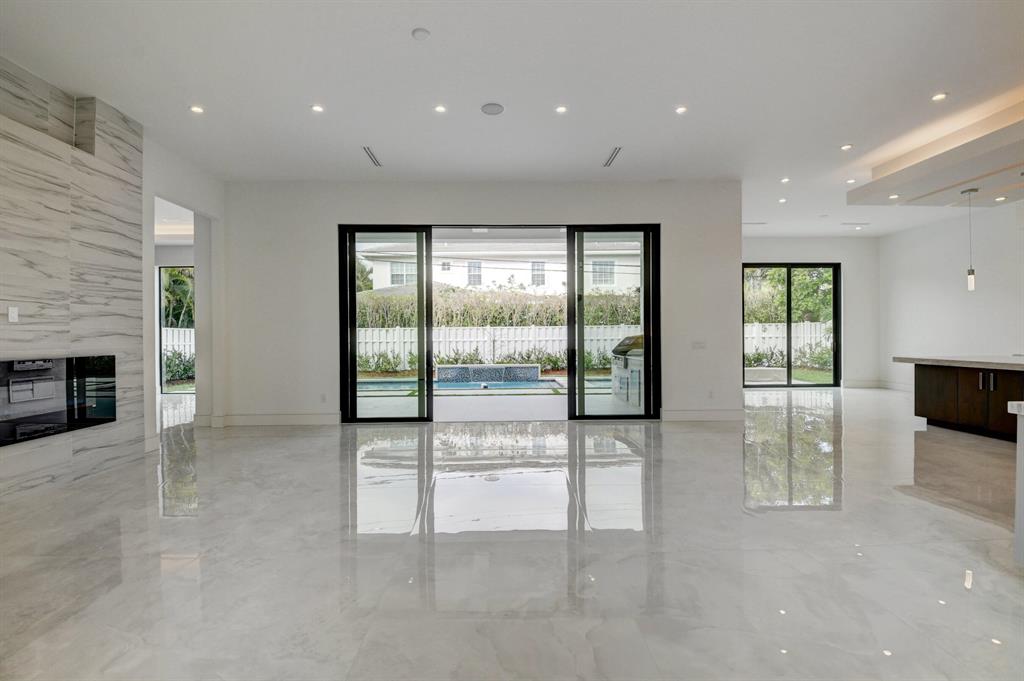 BOCA VILLAS - Residential