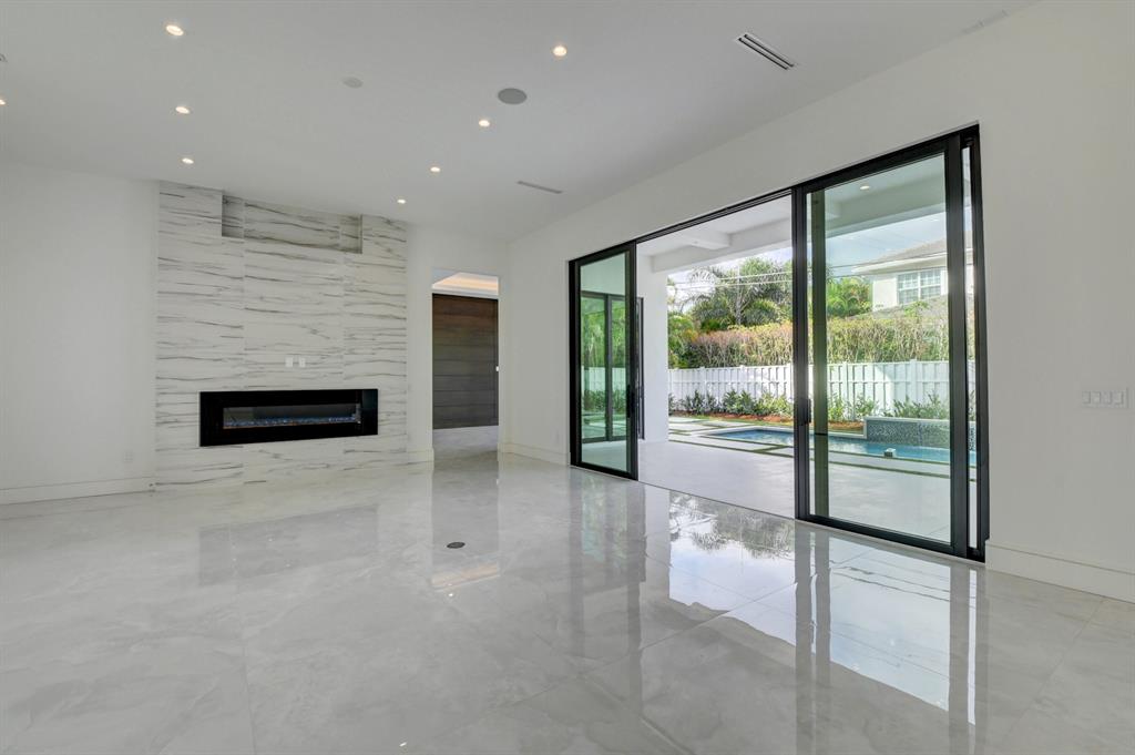 BOCA VILLAS - Residential