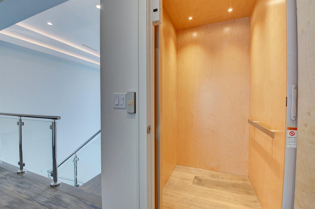 BOCA VILLAS - Residential