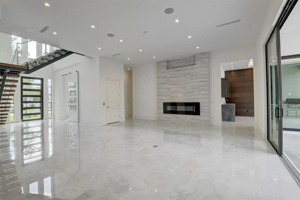 BOCA VILLAS - Residential