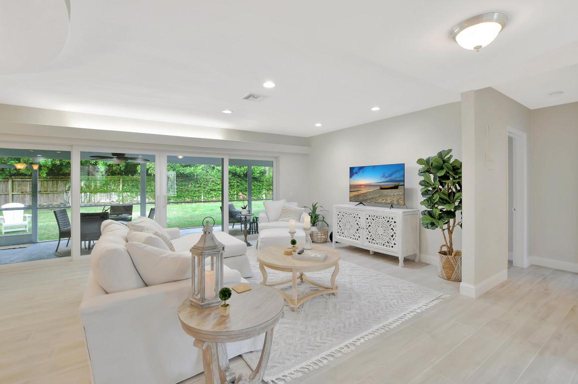 BOCA RATON SQUARE UNIT 3 - Residential Lease