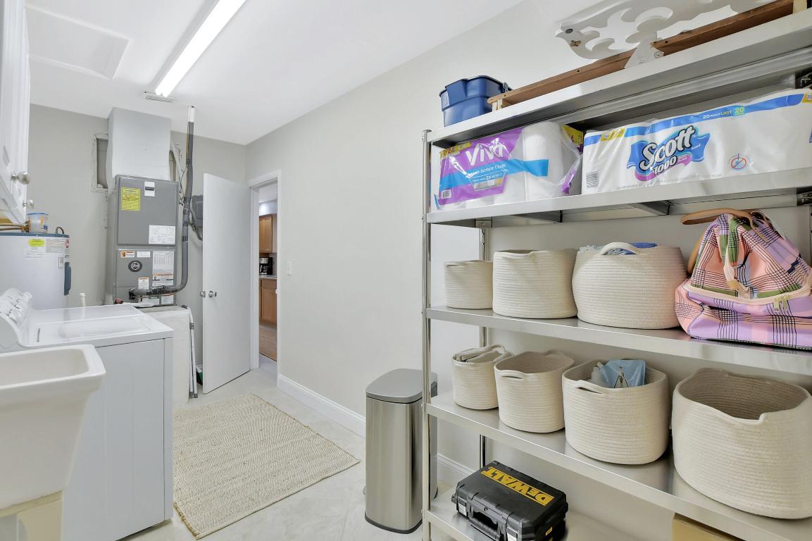 BOCA RATON SQUARE UNIT 3 - Residential Lease